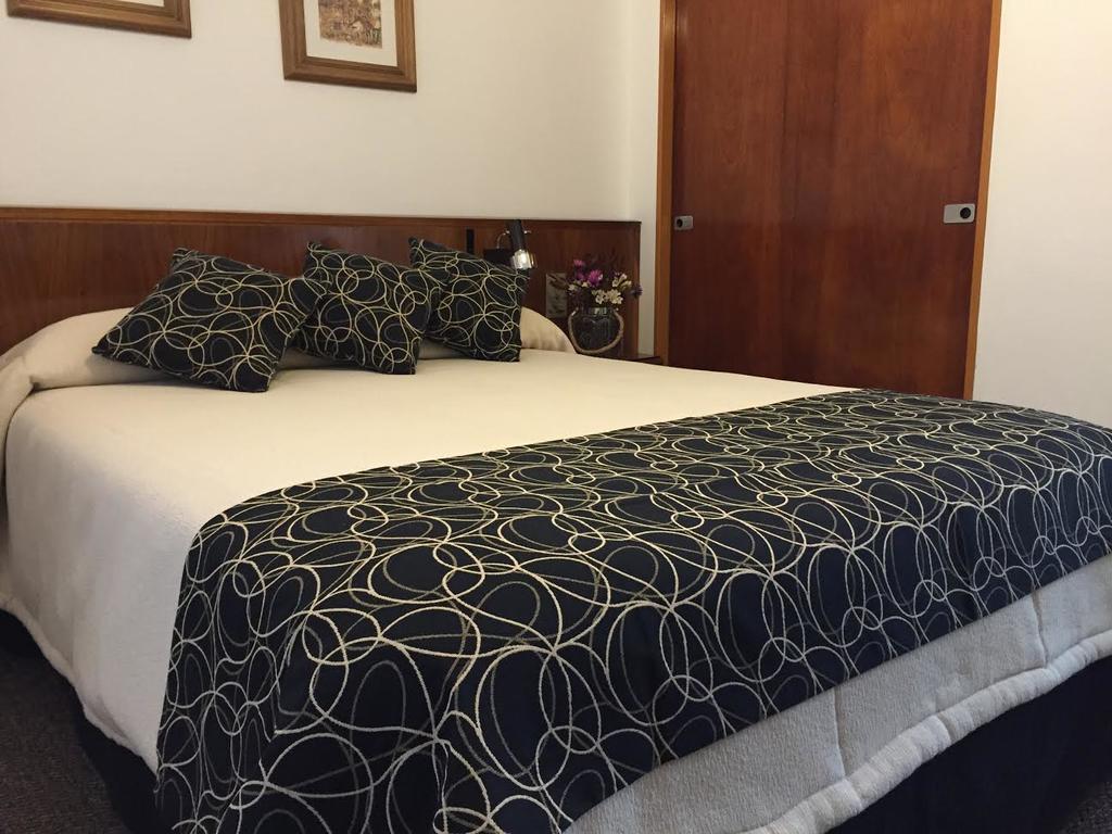 Morales Hotel 3*